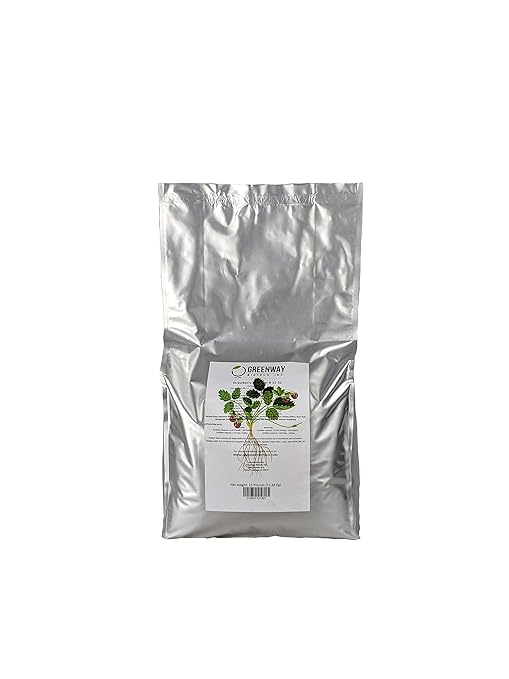 Greenway Biotech, Inc. Strawberry 8-12-32 Fertilizer Powder 100% Water Soluble Plus Trace Minerals- Includes Essential Chelated Micronutrients for Tasty Fruits (25 Pounds 5000 Gallons)