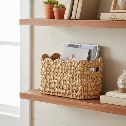 Coeusy Toilet Paper Storage Basket,Scalloped Wicker Basket for Bathroom Organizers and Storage,Hand-Woven Rattan Bathroom Decor Accessories,Natural Water Hyacinth