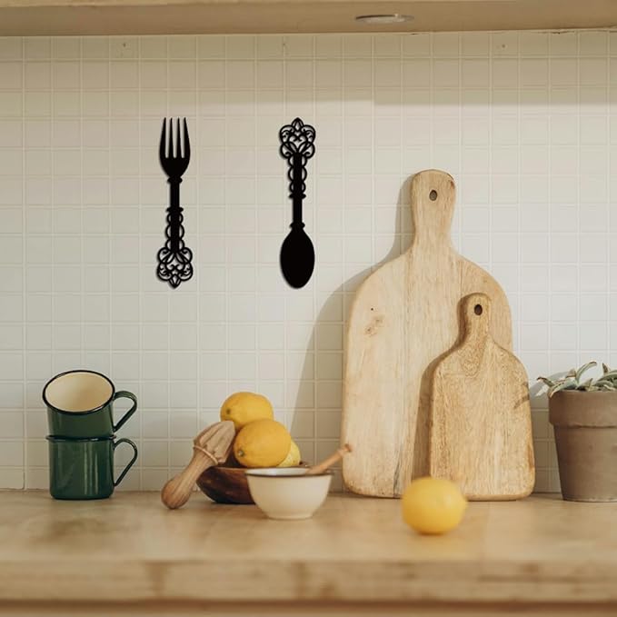 WADORN Metal Fork Spoon Wall Art Decor, Cutlery Theme Metal Wall Art Hanging Decor Signs Kitchen Cutlery Wall Sculpture Statues Decoration for Home Kitchen Restaurants Shop, 2.3x11 Inch