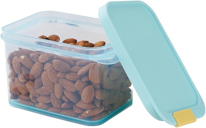 LocknLock Freezer Fit Plastic Freezer Containers | Stackable Food Storage for Meal Prep | Microwave & Dishwasher Safe | BPA Free Freezer Container with Lid, 750ml