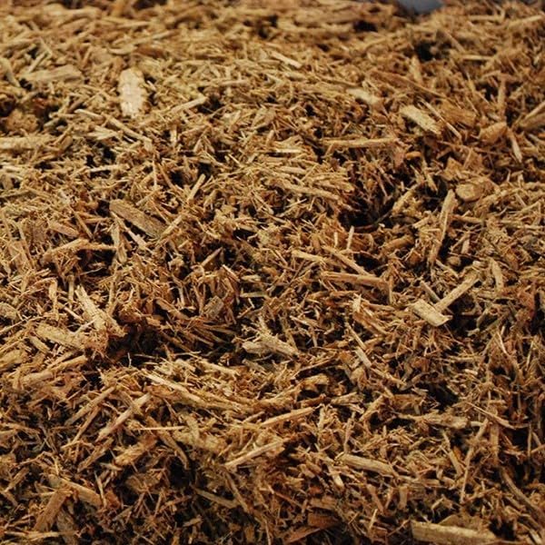 GARDENWISE Premium Eucalyptus Wood Mulch for Indoor, Patio, Potting Media, Gardens, Lawns, and Landscaping (0.7 CF - 20 L - 21 QTS)