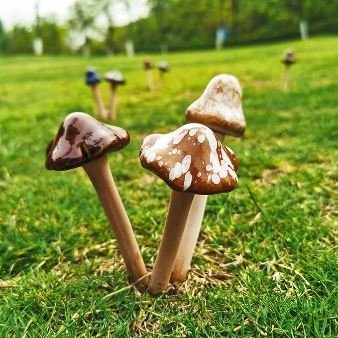8PCS Ceramic Mushroom Statue Garden Pot Decoration Mushroom Figurine Indoor and Outdoor Flowerpot Decoration Lawn Tree Ornaments Pottery Accessories