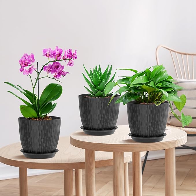 WSMKSZ 7 inch Plant Pots, 5 Pack Flower Pots with Drainage Holes and Saucers for Indoor Plants, Plastic Planters with Water Ripple for Small Garden House Plants, Nursery Pots for Succulent, Black