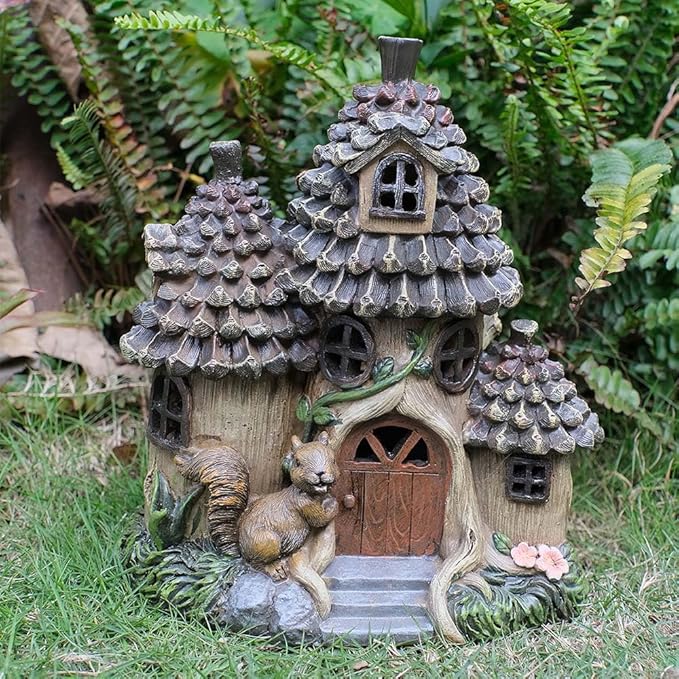 Zayton Solar Garden Squirrel's House Outdoor Statues Yard Resin Decoration Gift Handmade Housewarming Gift for Patio Yard Lawn Waterproof Cracking