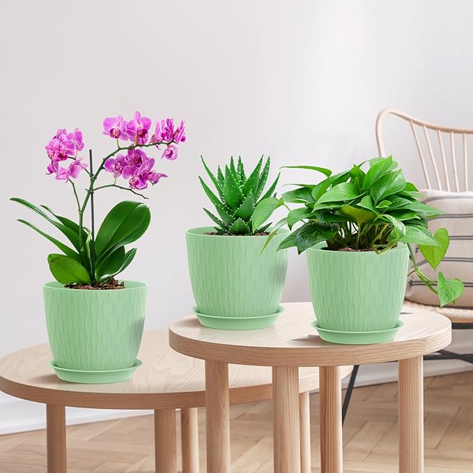 WSMKSZ 7 inch Flower Pots, 5 Pack Plant Pots with Drainage Holes and Saucers for Indoor Plants, Plastic Planters with Water Ripple for Small Garden House Plants, Nursery Pots for Succulent, Green