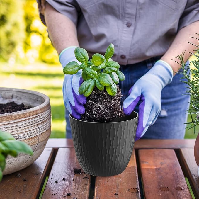 WSMKSZ 6 inch Plant Pots, 5 Pack Flower Pots with Drainage Holes and Saucers for Indoor Plants, Plastic Planters with Water Ripple for Small Garden House Plants, Nursery Pots for Succulent, Black