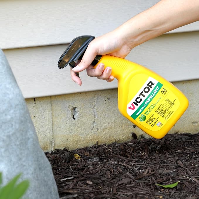 Victor Mouse and Rat Repellent Spray, 32 oz Bottle | Up to 67 Linear Feet Coverage, Natural Essential Oil Formula for Indoor & Outdoor Rodent Control, Ready to Use Pest Repellent