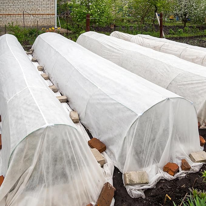 DECOHS 30 x 10 Ft Plant Sun Protection Cloth, Garden Plant Shade Cloth, Non-Woven White Light Refraction Sunshade Cloth for Protecting Plants Vegetable Rows from Direct Sunlight
