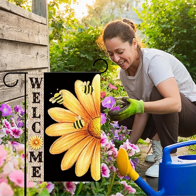 Welcome Flags for Outside,Bee Daisy Summer Garden Flag for Yard Patio Lawn Decoration,12x18 Inch Double Sided